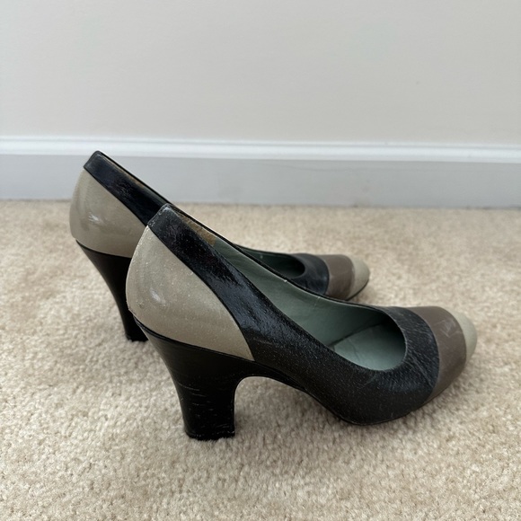 Kenneth Cole Reaction Chunky Heels with a Round Toe Size 7 - Picture 5 of 5